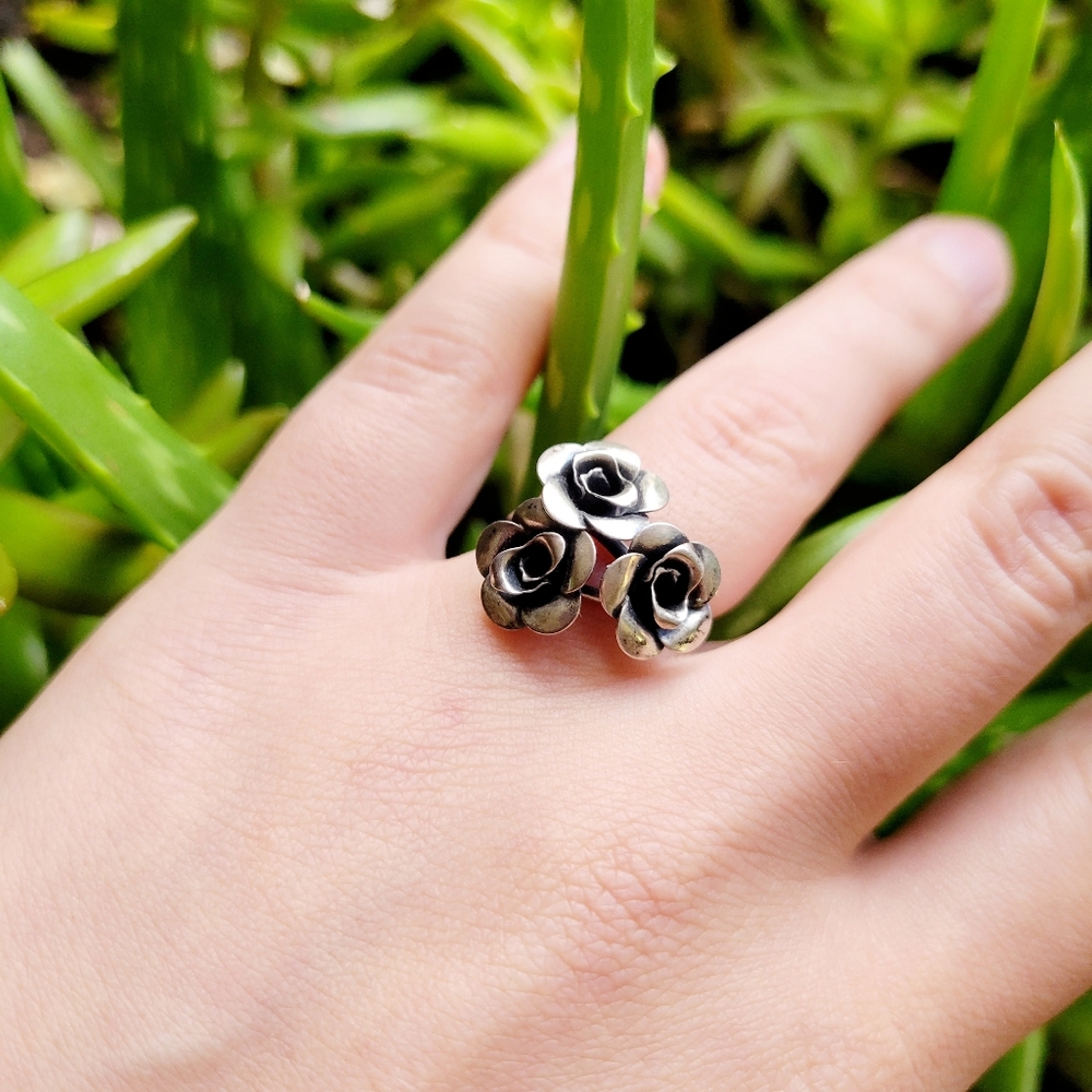 *RARE* Vintage Beau Sterling 925 Sterling Silver Triple Rose Ring